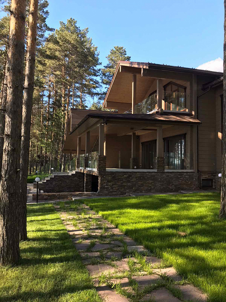 Стеклянные перегородки для коттеджа
